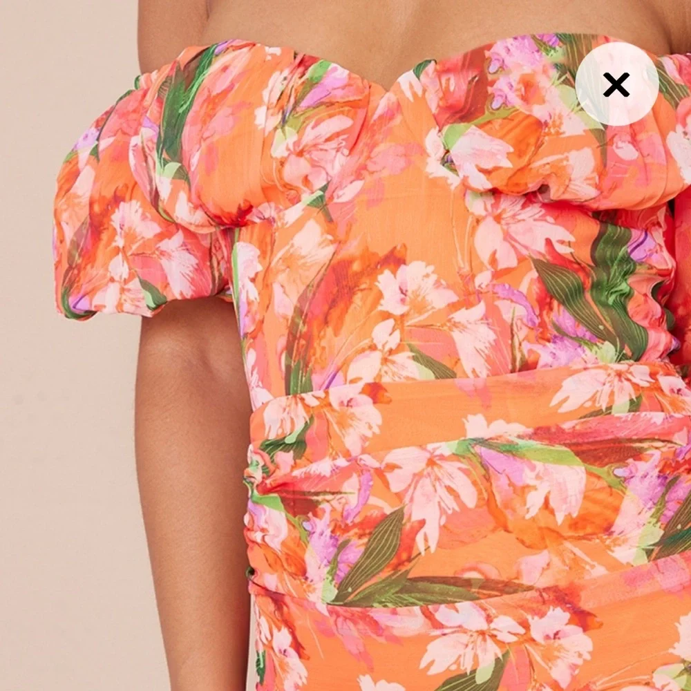 Pretty Little Thing Peach Tropical Bodycon Dress - Picture 3 of 6